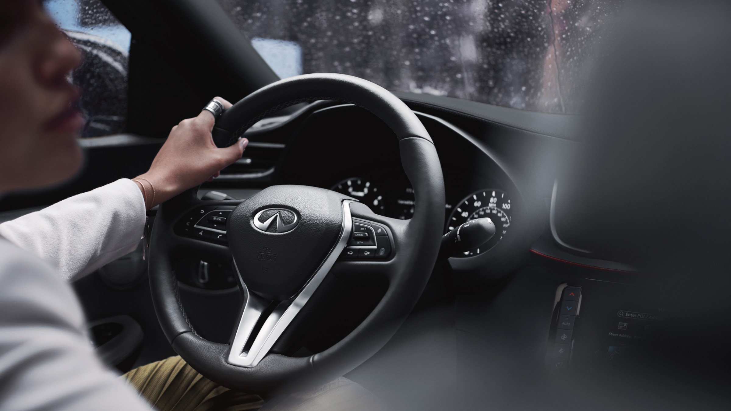 Кокпит и руль Infiniti QX50